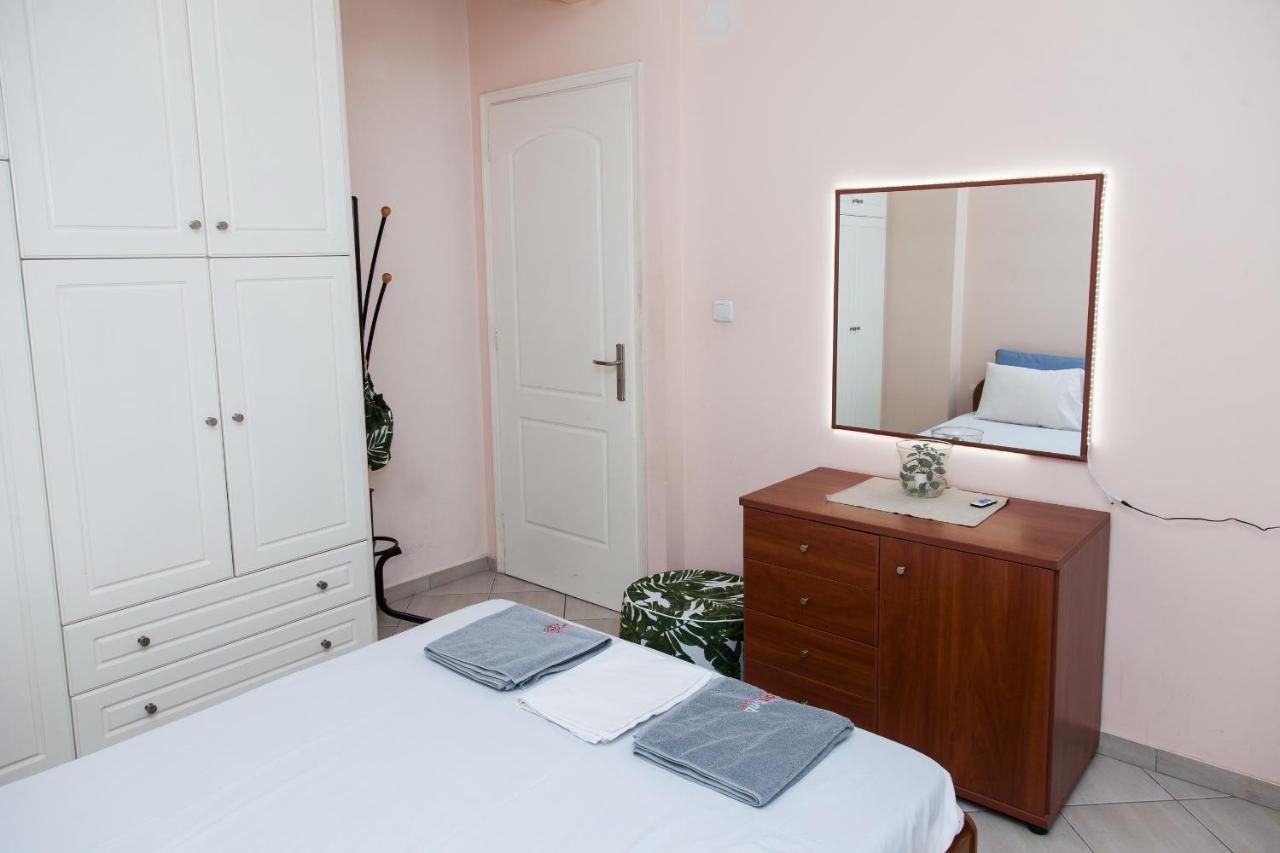 Lovely Apt In Peristeri Athena Bagian luar foto