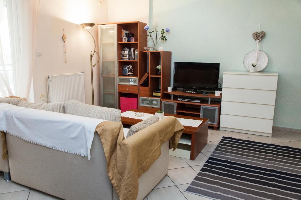 Lovely Apt In Peristeri Athena Bagian luar foto