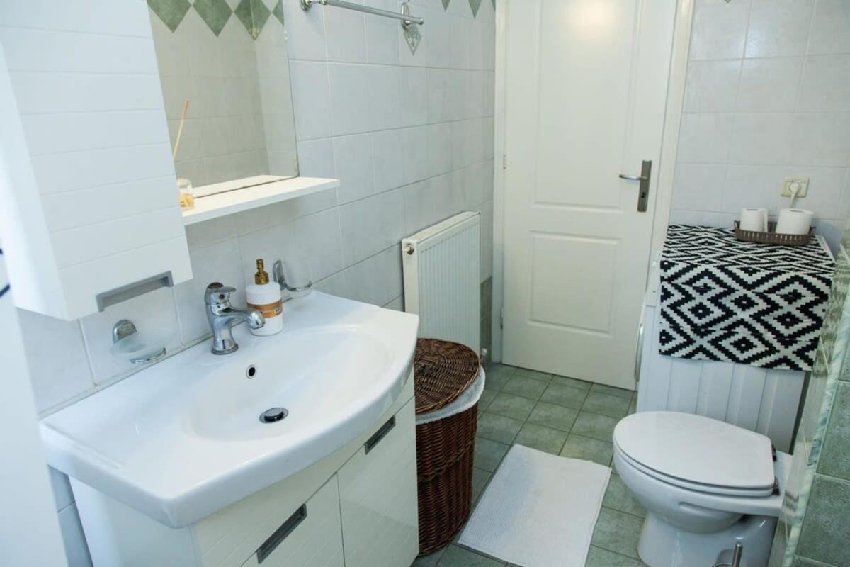 Lovely Apt In Peristeri Athena Bagian luar foto