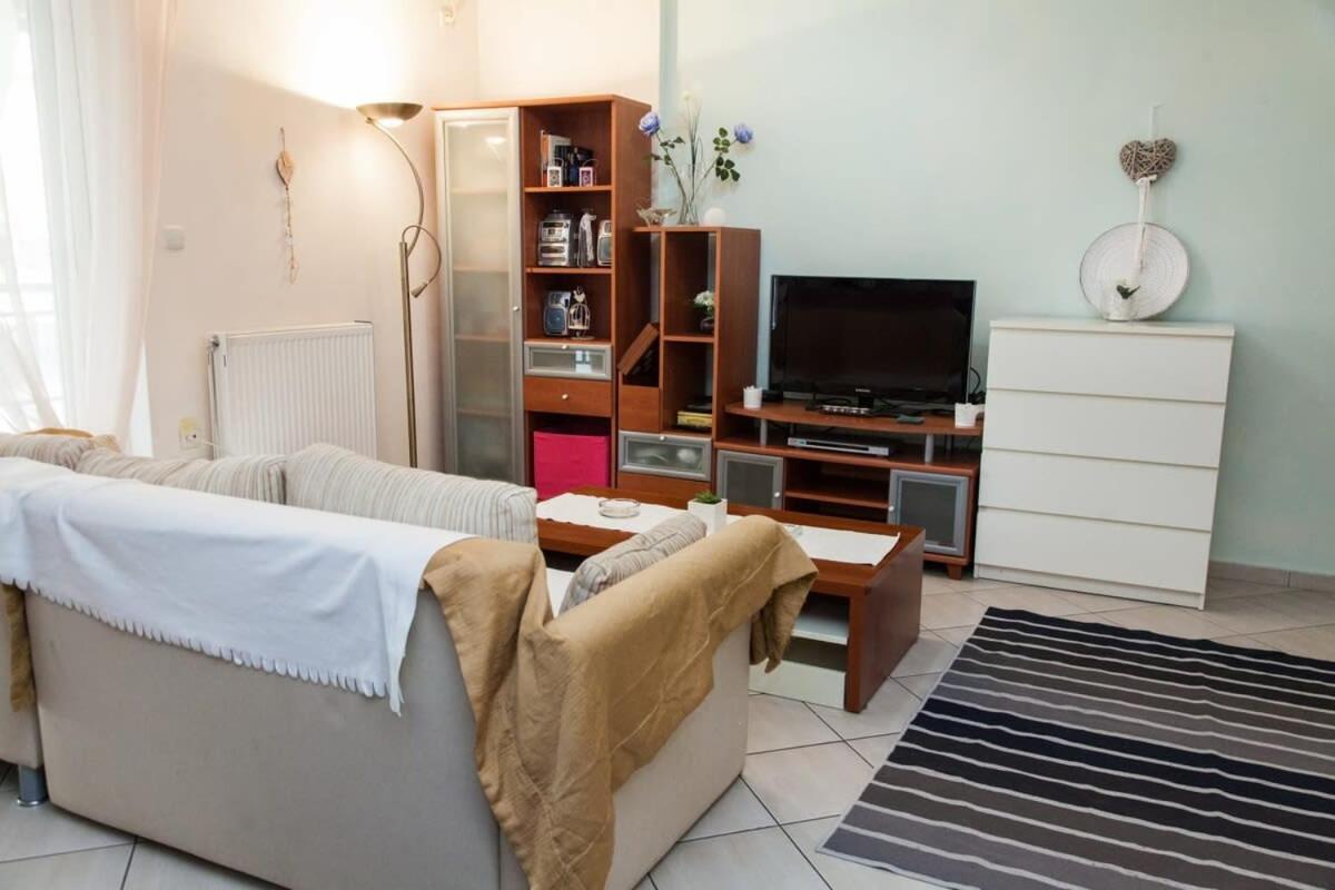 Lovely Apt In Peristeri Athena Bagian luar foto