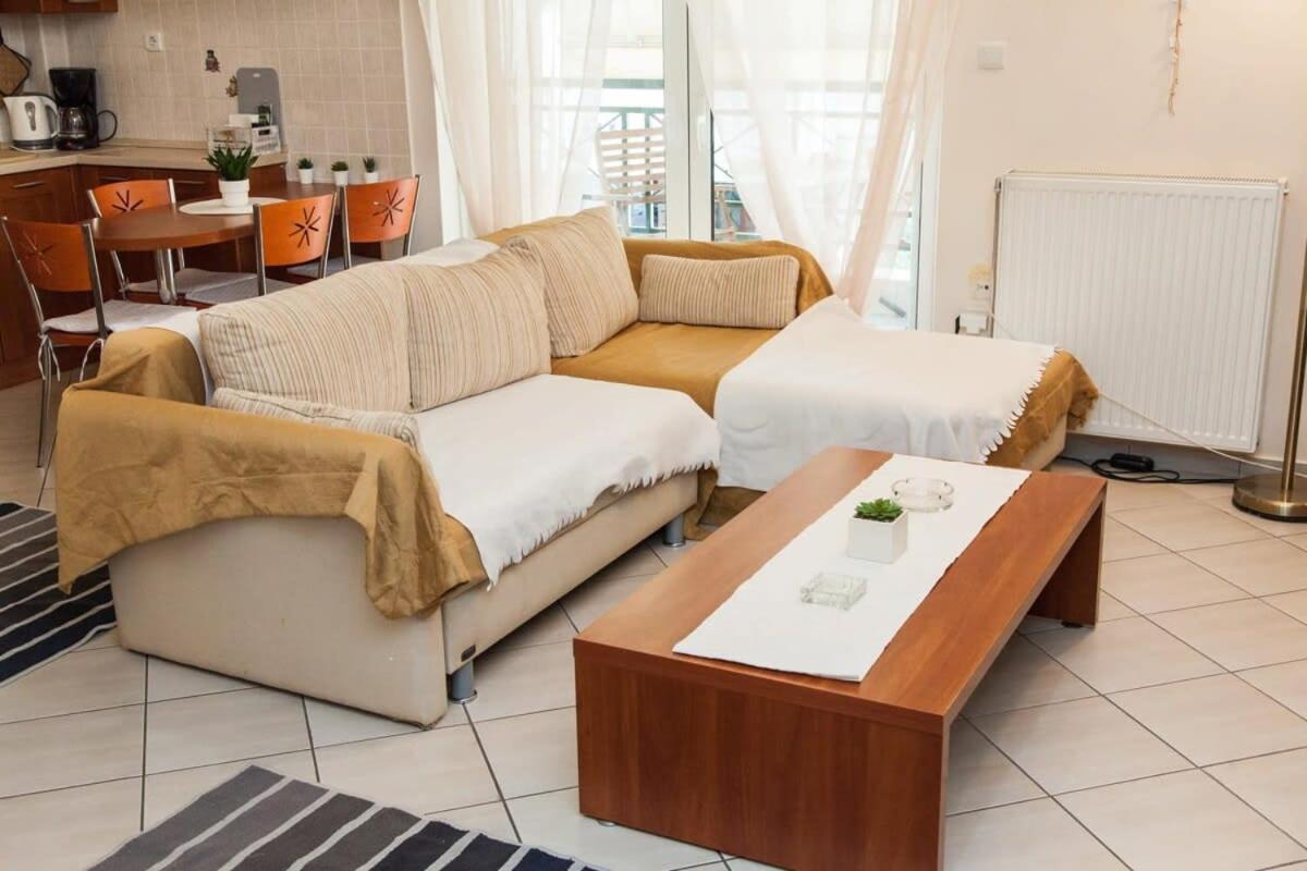 Lovely Apt In Peristeri Athena Bagian luar foto