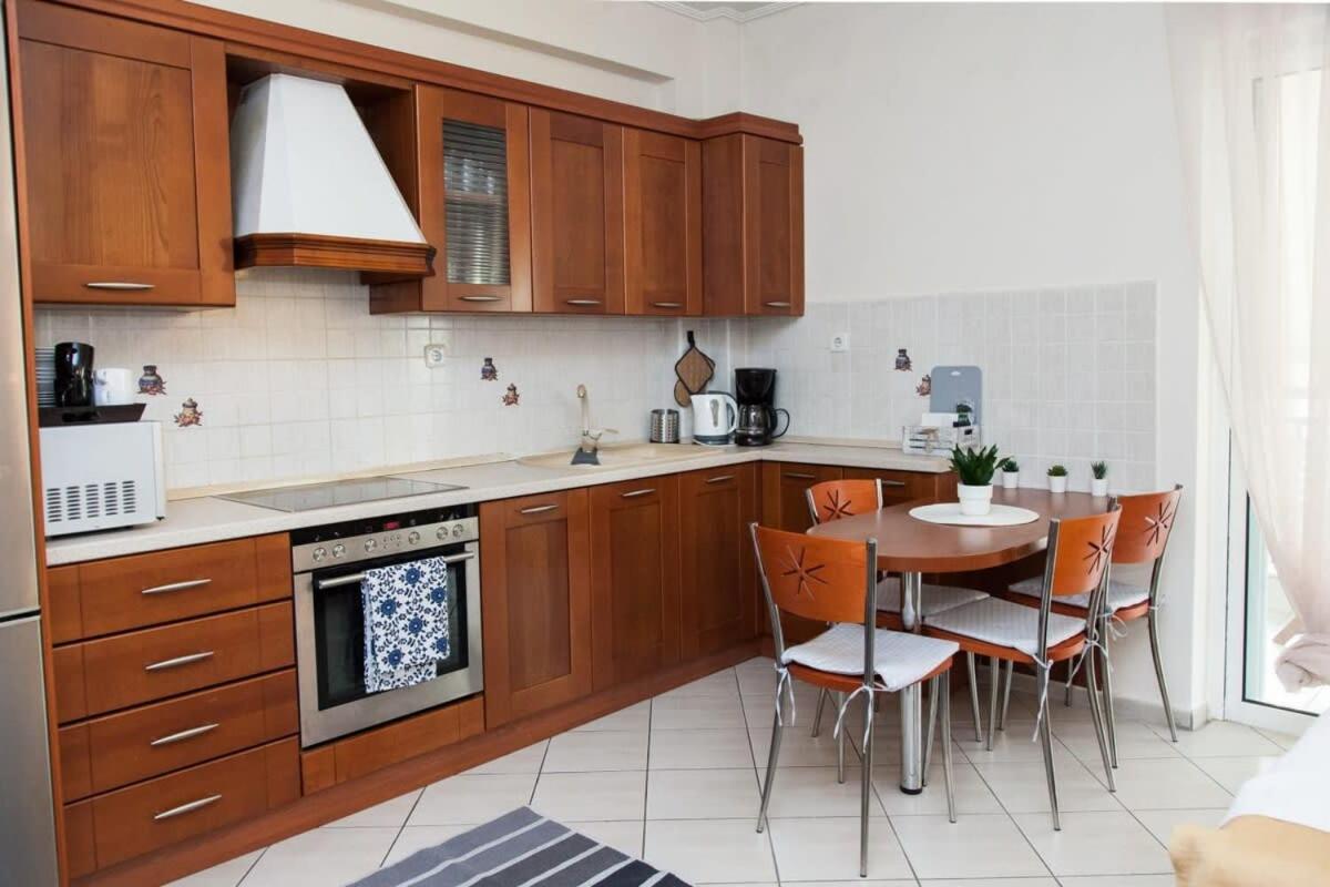 Lovely Apt In Peristeri Athena Bagian luar foto